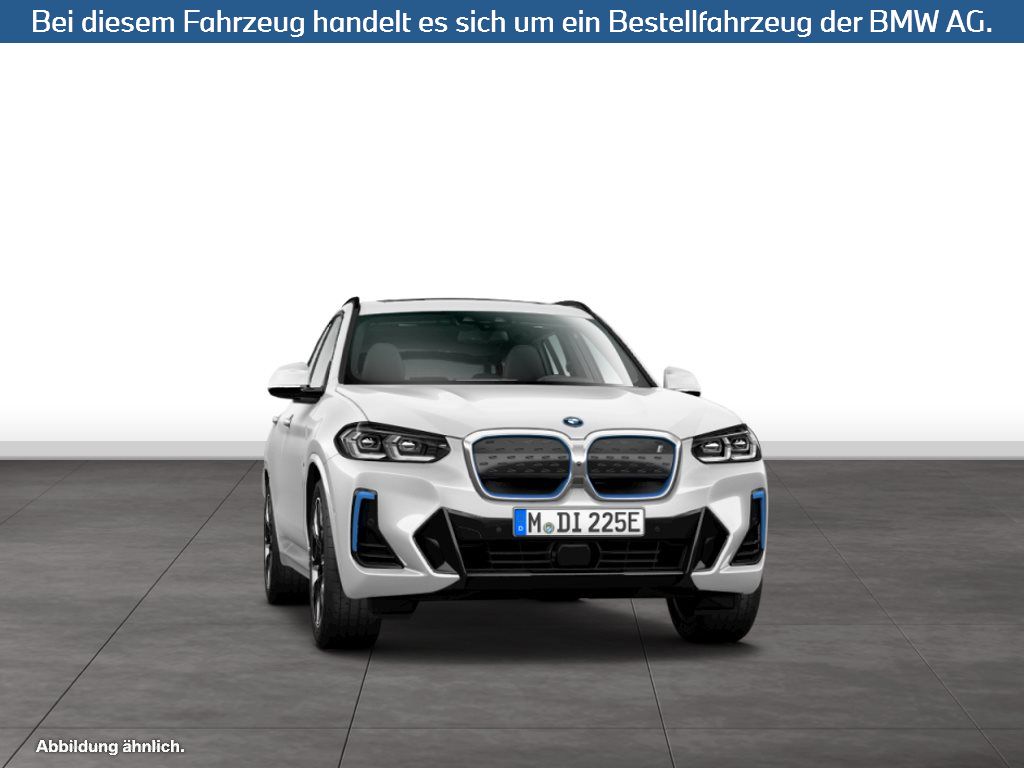 Fahrzeugabbildung BMW iX3 M Sport