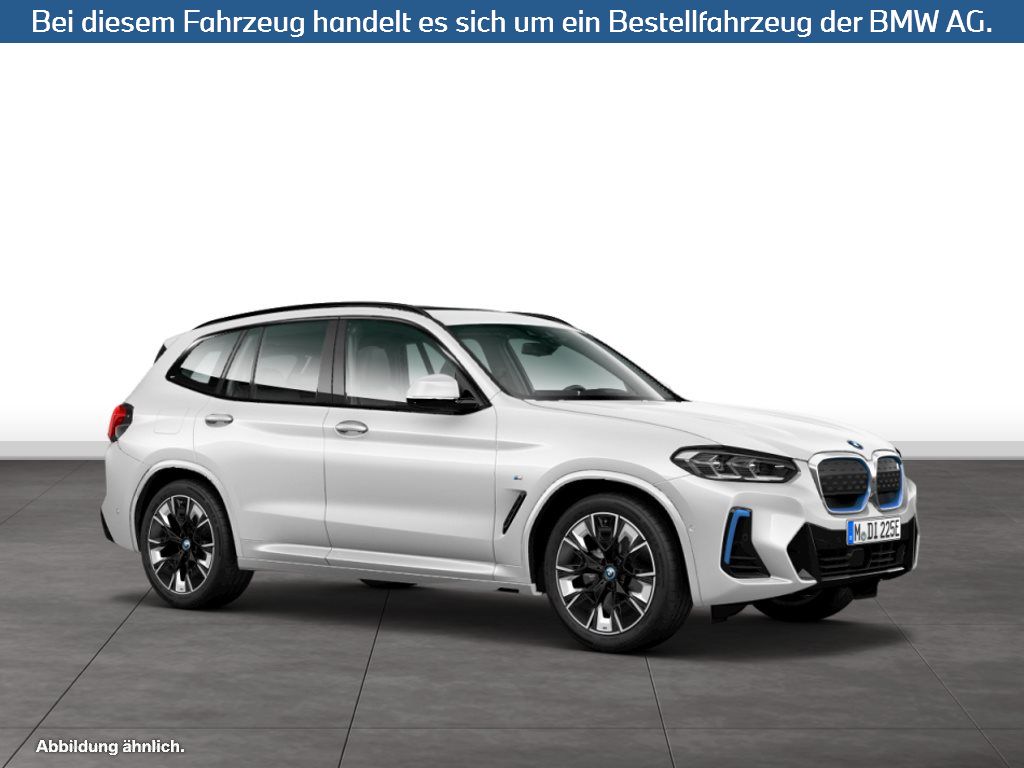 Fahrzeugabbildung BMW iX3 M Sport