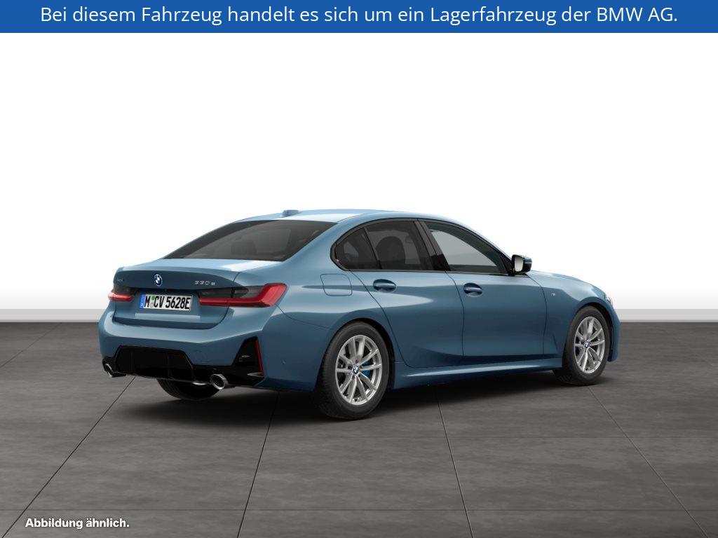 Fahrzeugabbildung BMW 330e xDrive Limousine