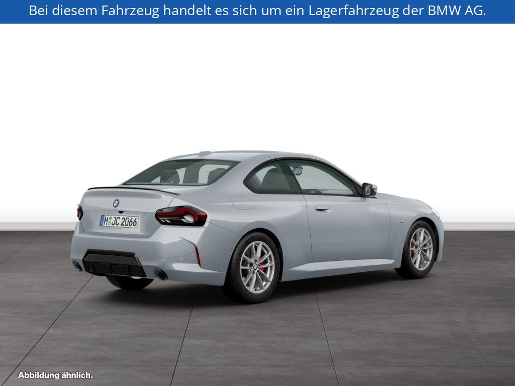 Fahrzeugabbildung BMW 218i Coupé