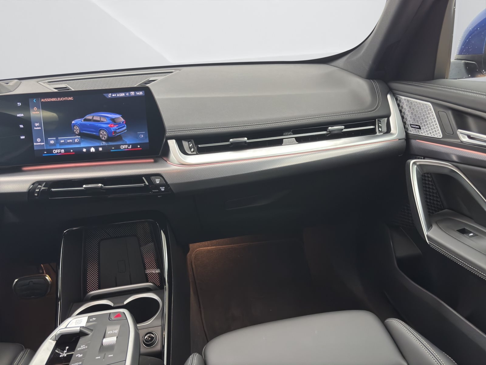 Fahrzeugabbildung BMW X1 sDrive20i [M Sport, HUD, AHK, ACC, Sitze elektr.]