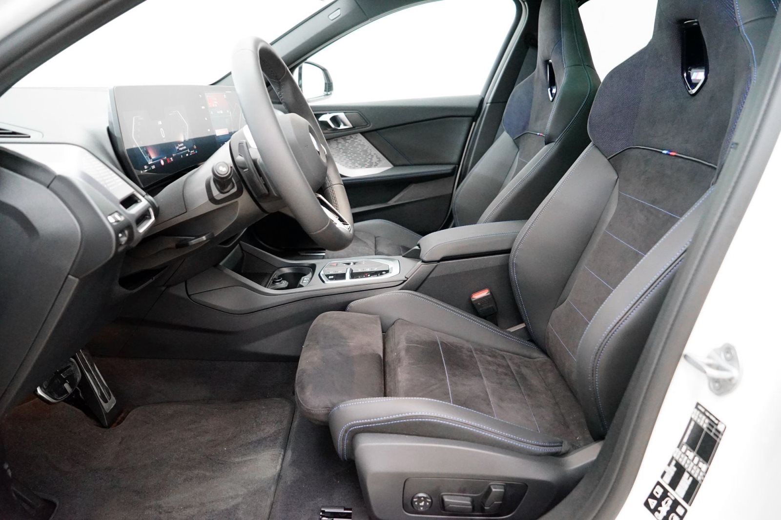 Fahrzeugabbildung BMW 123 xDrive 5-Türer [M Sport, Pano, RFK, AHK]