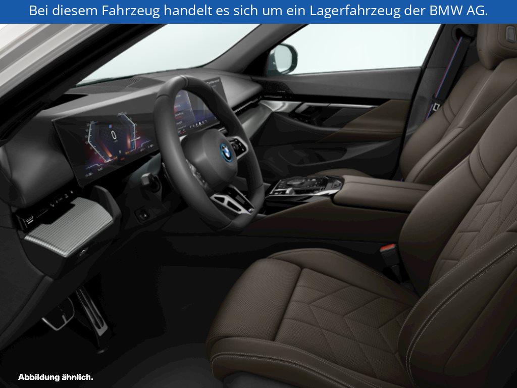 Fahrzeugabbildung BMW i5 eDrive40 Touring