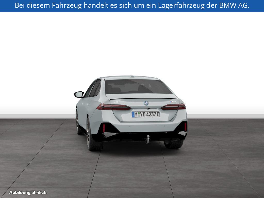 Fahrzeugabbildung BMW i5 M60 xDrive Limousine