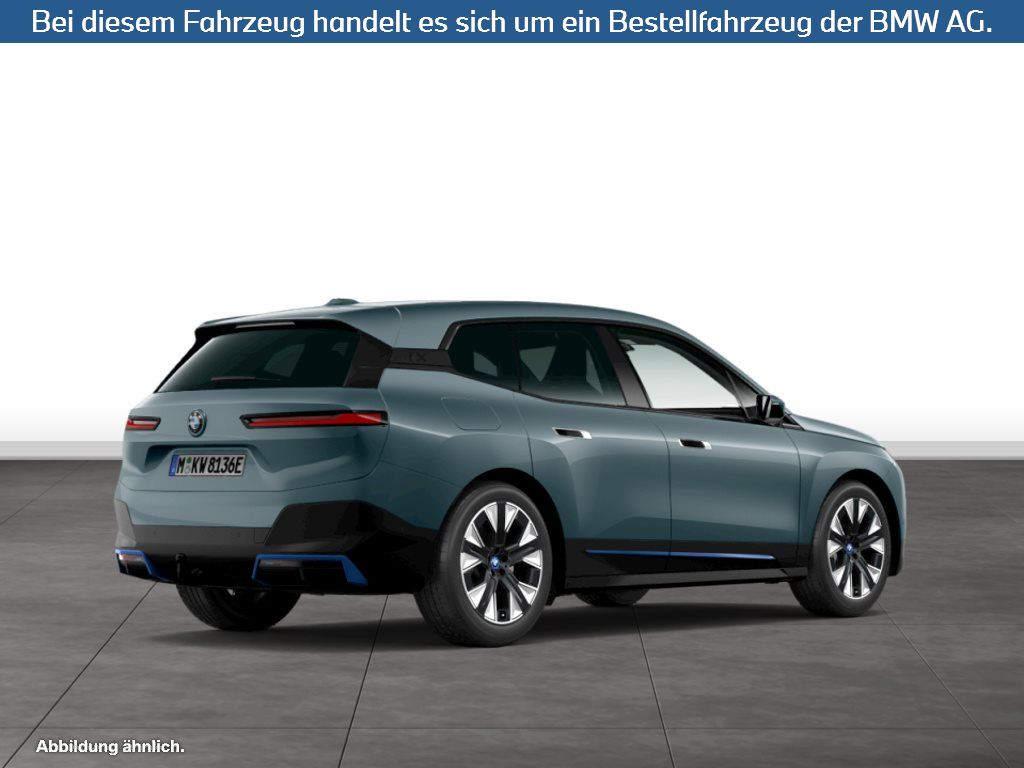 Fahrzeugabbildung BMW iX xDrive40