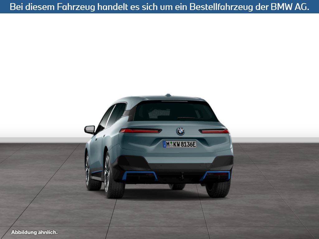 Fahrzeugabbildung BMW iX xDrive40