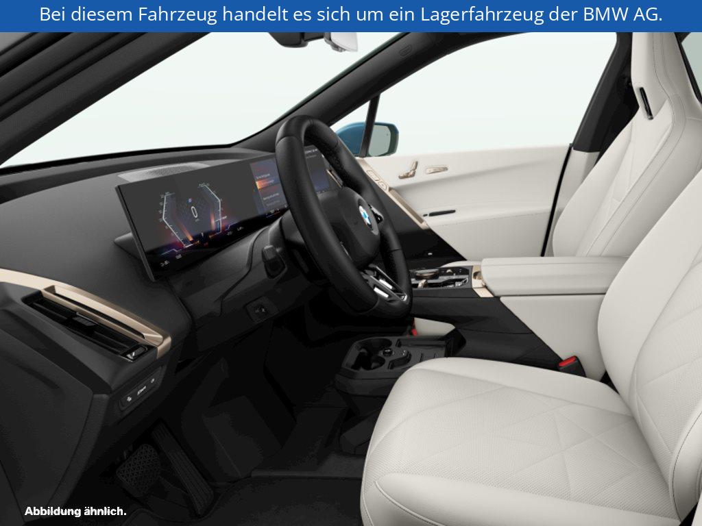 Fahrzeugabbildung BMW iX xDrive40