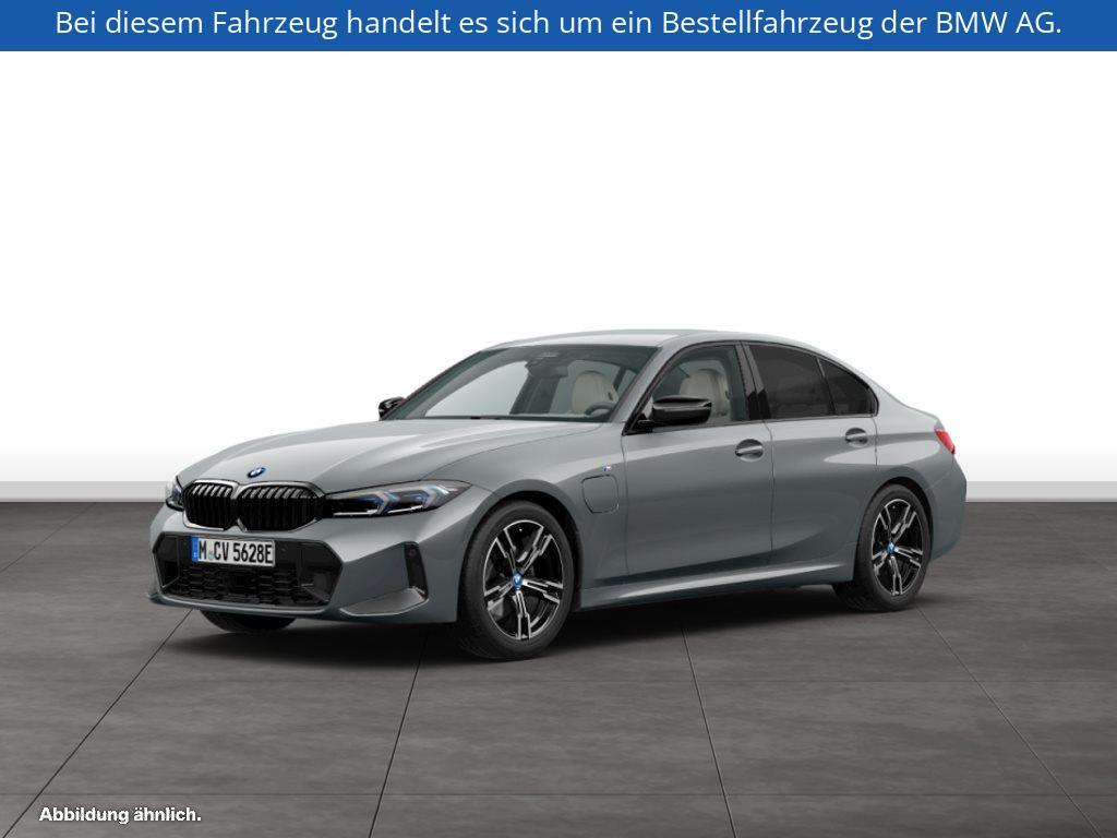 BMW 330e xDrive Limousine