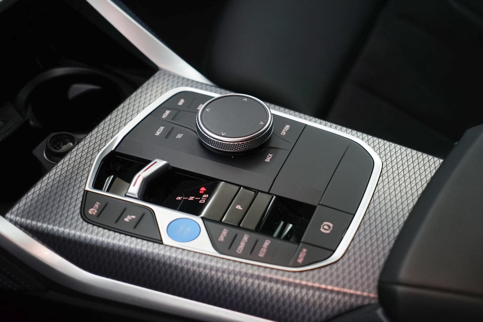 Fahrzeugabbildung BMW i4 eDrive40 Gran Coupé [M Sport, HUD, AHK, ACC, h&k Sound]