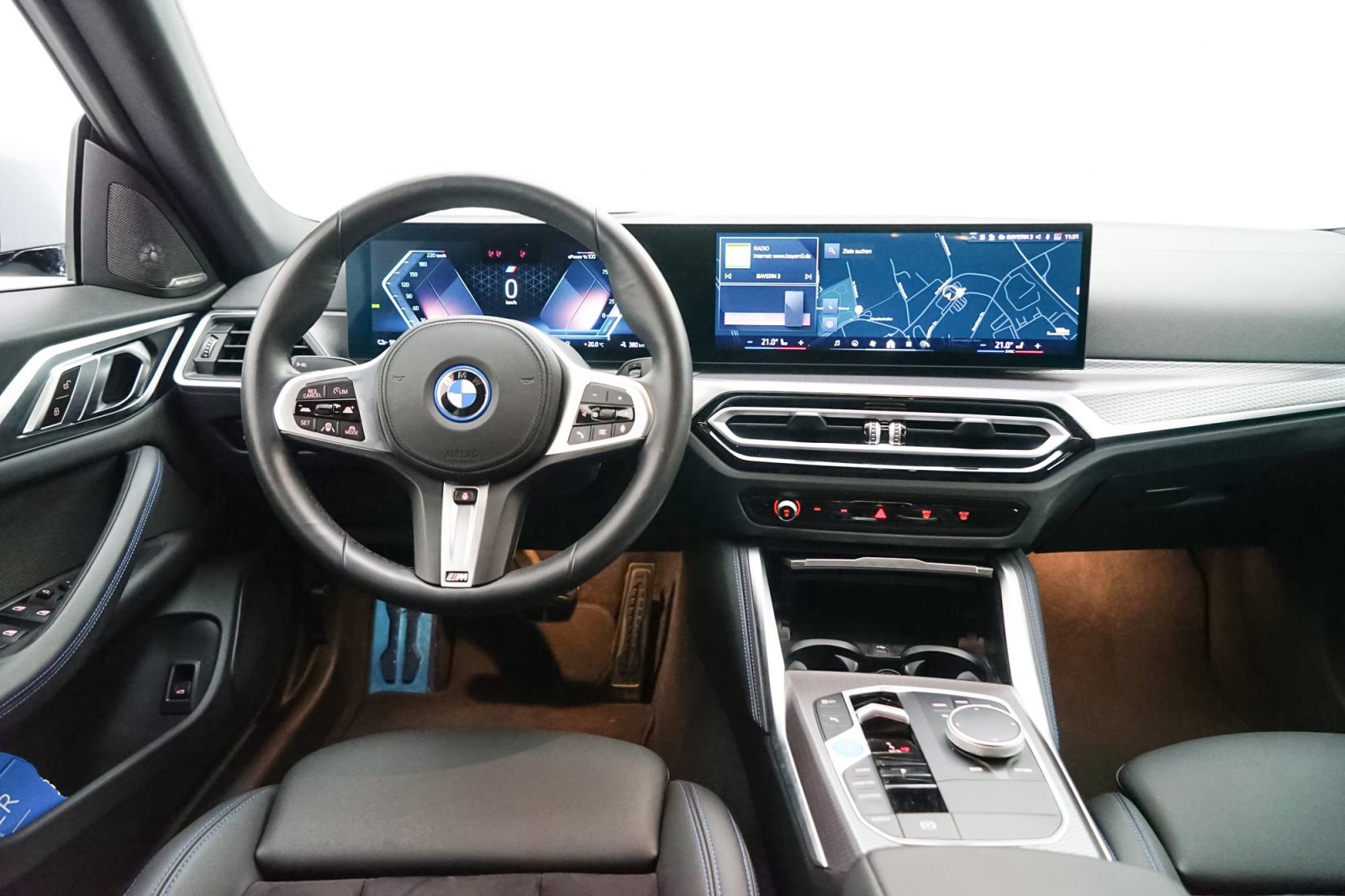 Fahrzeugabbildung BMW i4 eDrive40 Gran Coupé [M Sport, HUD, AHK, ACC, h&k Sound]
