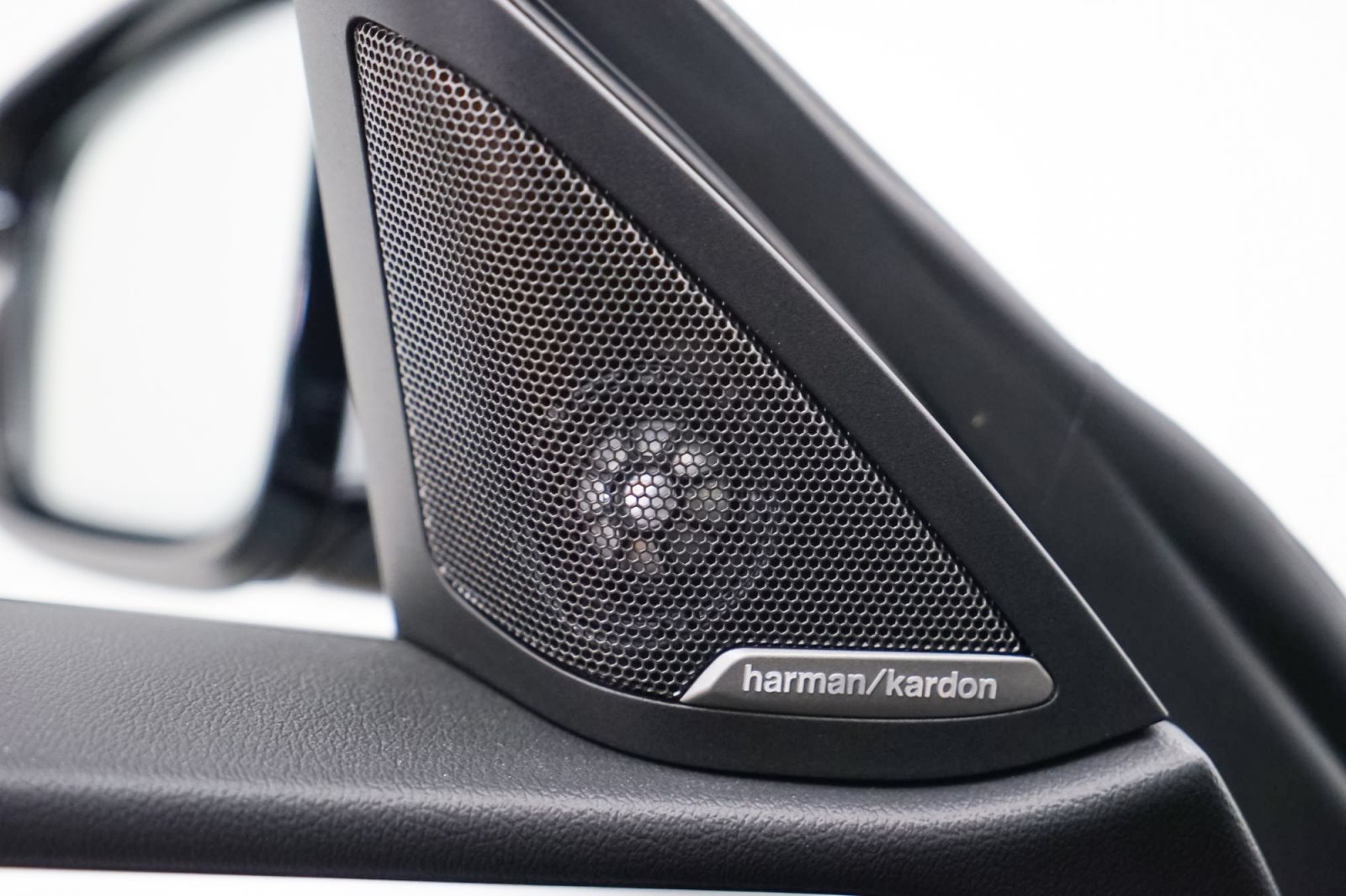 Fahrzeugabbildung BMW i4 eDrive40 Gran Coupé [M Sport, HUD, AHK, ACC, h&k Sound]