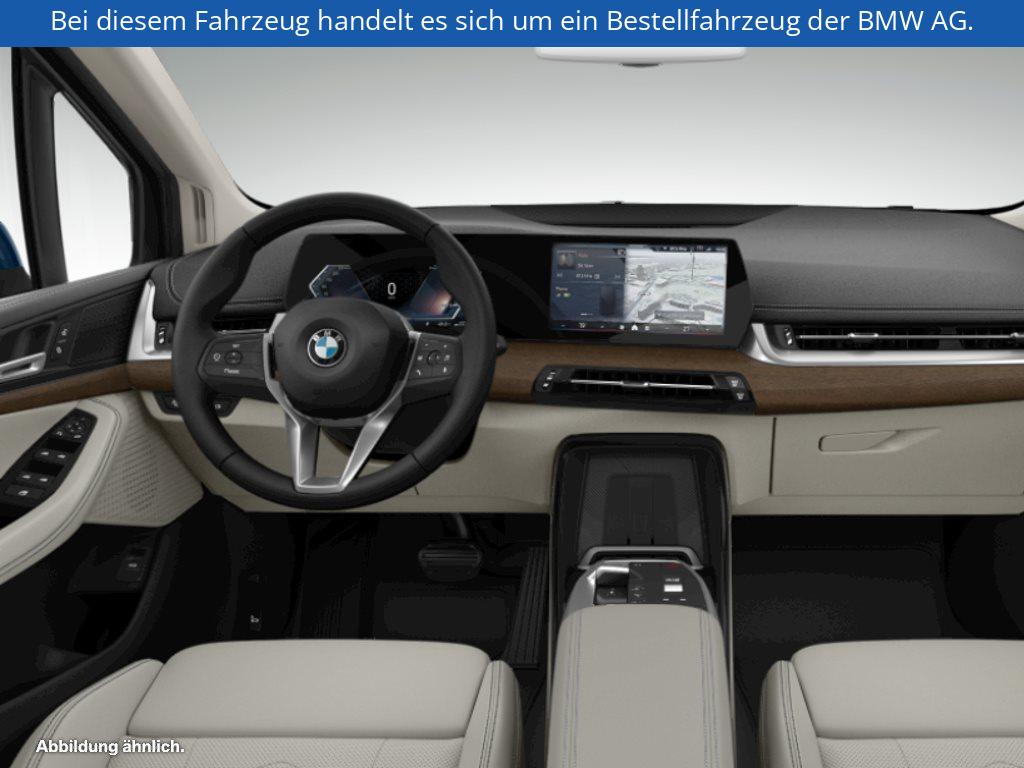 Fahrzeugabbildung BMW 220i Active Tourer