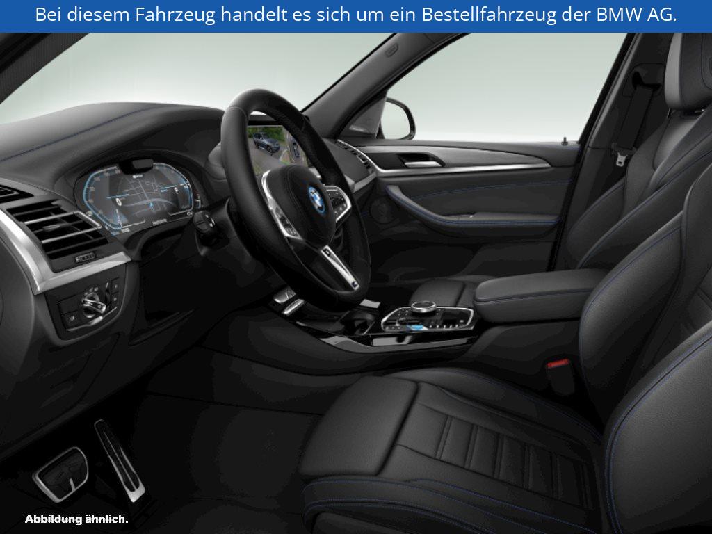 Fahrzeugabbildung BMW iX3 M Sport