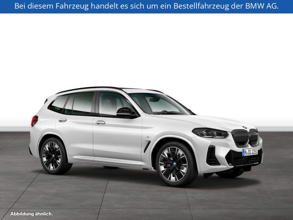 Fahrzeugabbildung BMW iX3 M Sport