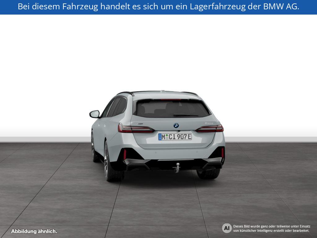 Fahrzeugabbildung BMW 550e xDrive Touring