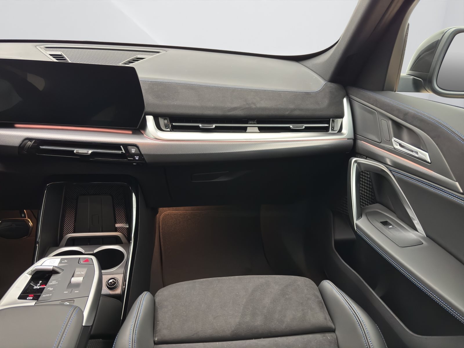 Fahrzeugabbildung BMW X1 sDrive20i [M Sport, AHK, ACC, RFK, 18 LMR]