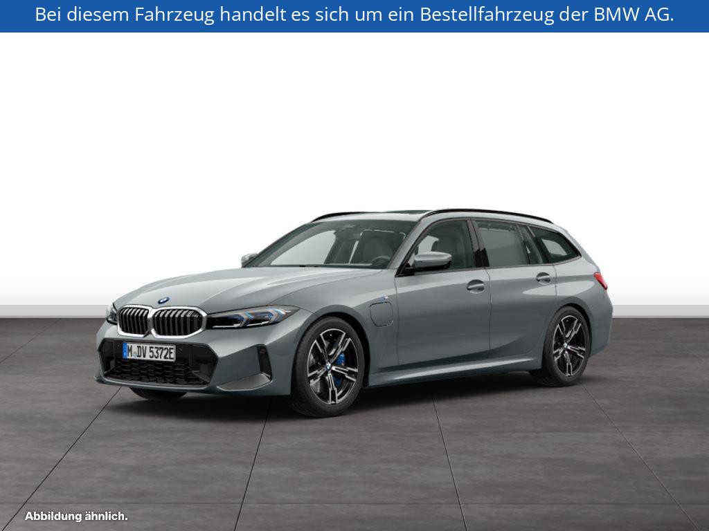 BMW 330e xDrive Touring