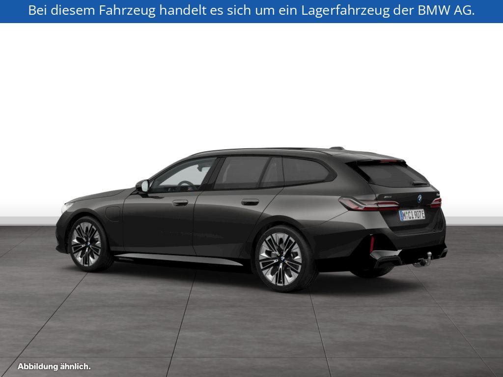Fahrzeugabbildung BMW 550e xDrive Touring