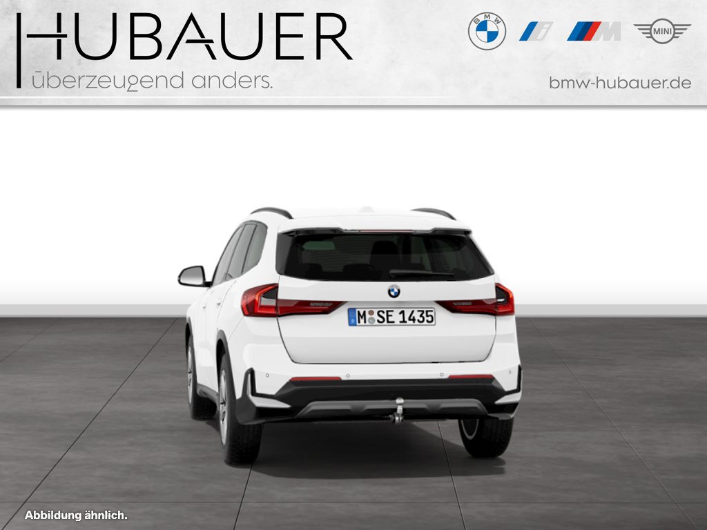 Fahrzeugabbildung BMW X1 sDrive20i [Navi, AHK, ACC, LED, RFK, SHZ, 17 LMR]