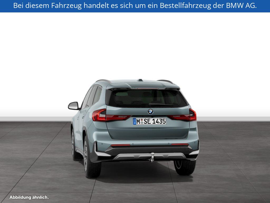 Fahrzeugabbildung BMW X1 sDrive20i