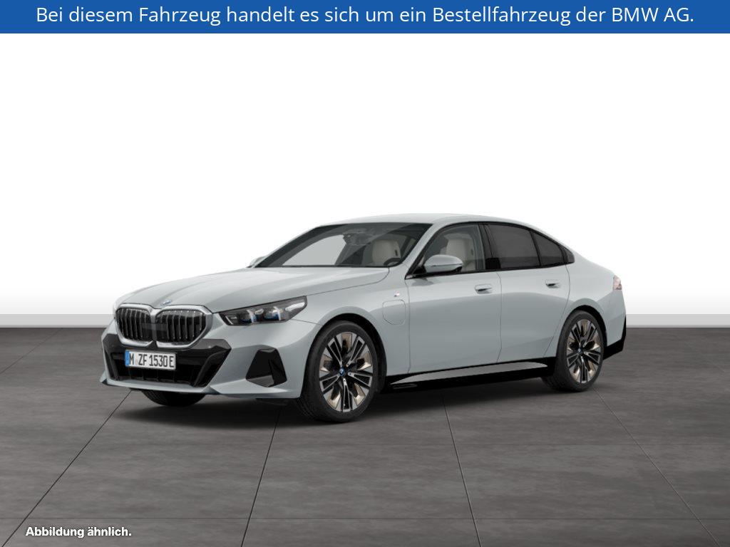 BMW 550e xDrive Limousine