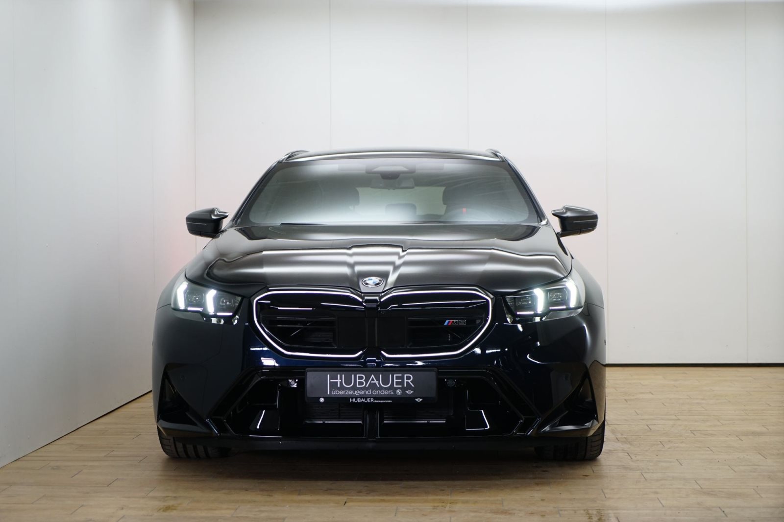 Fahrzeugabbildung BMW M5 Touring [Ultimate Package, HUD, ACC, AHK]