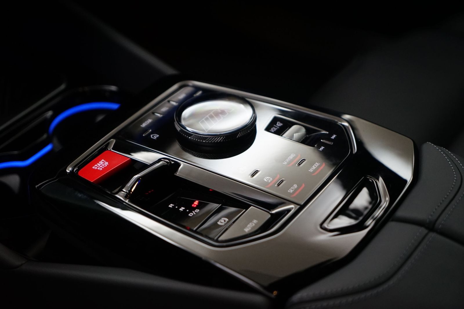 Fahrzeugabbildung BMW M5 Touring [Ultimate Package, HUD, ACC, AHK]