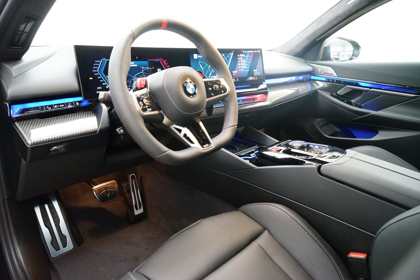 Fahrzeugabbildung BMW M5 Touring [Ultimate Package, HUD, ACC, AHK]