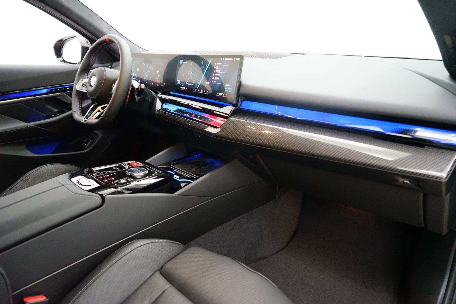 Fahrzeugabbildung BMW M5 Touring [Ultimate Package, HUD, ACC, AHK]