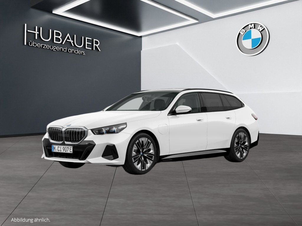BMW 550e xDrive Touring