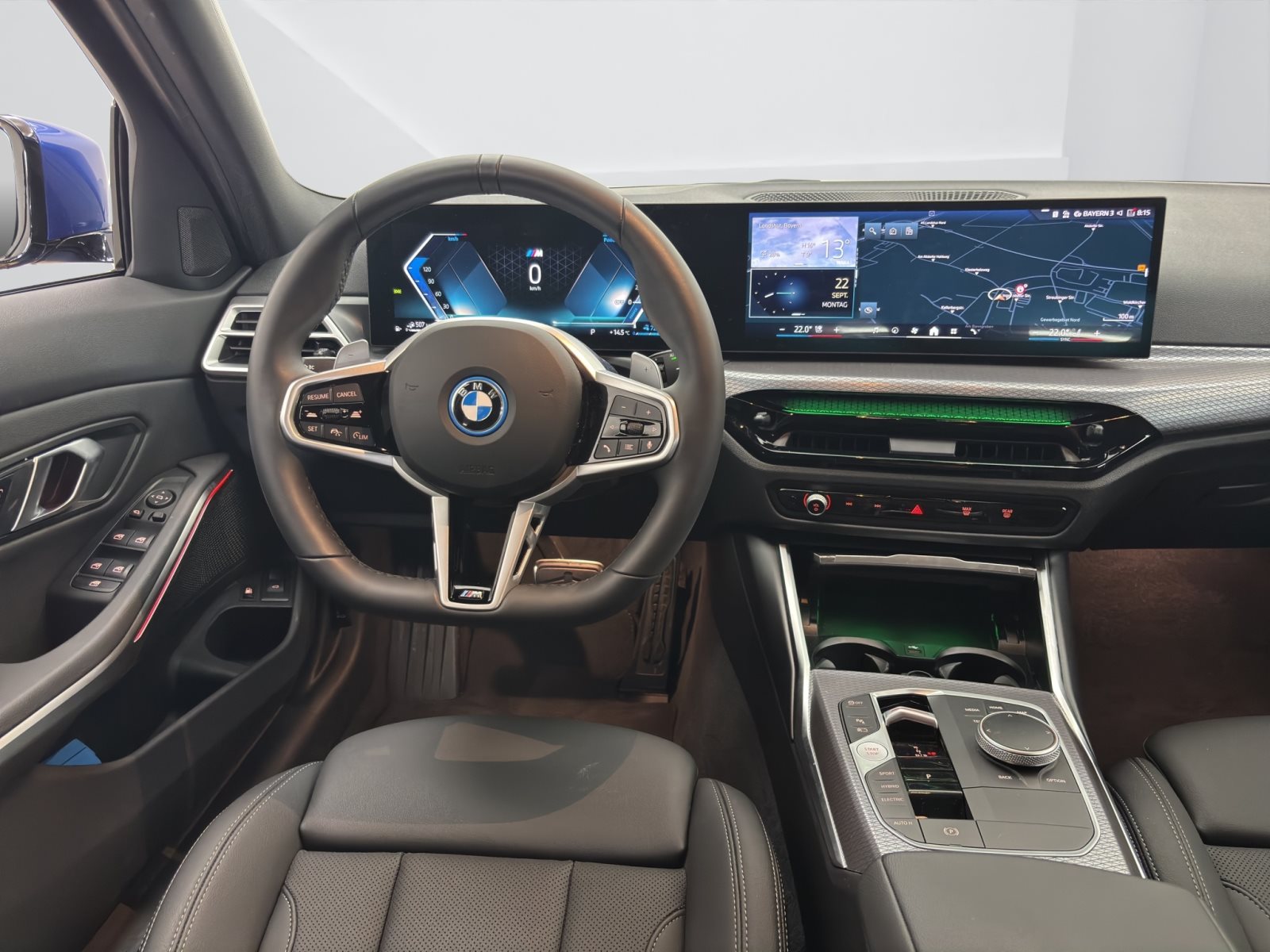 Fahrzeugabbildung BMW 330e xDrive Touring [M Sport, AHK, ACC, RFK]