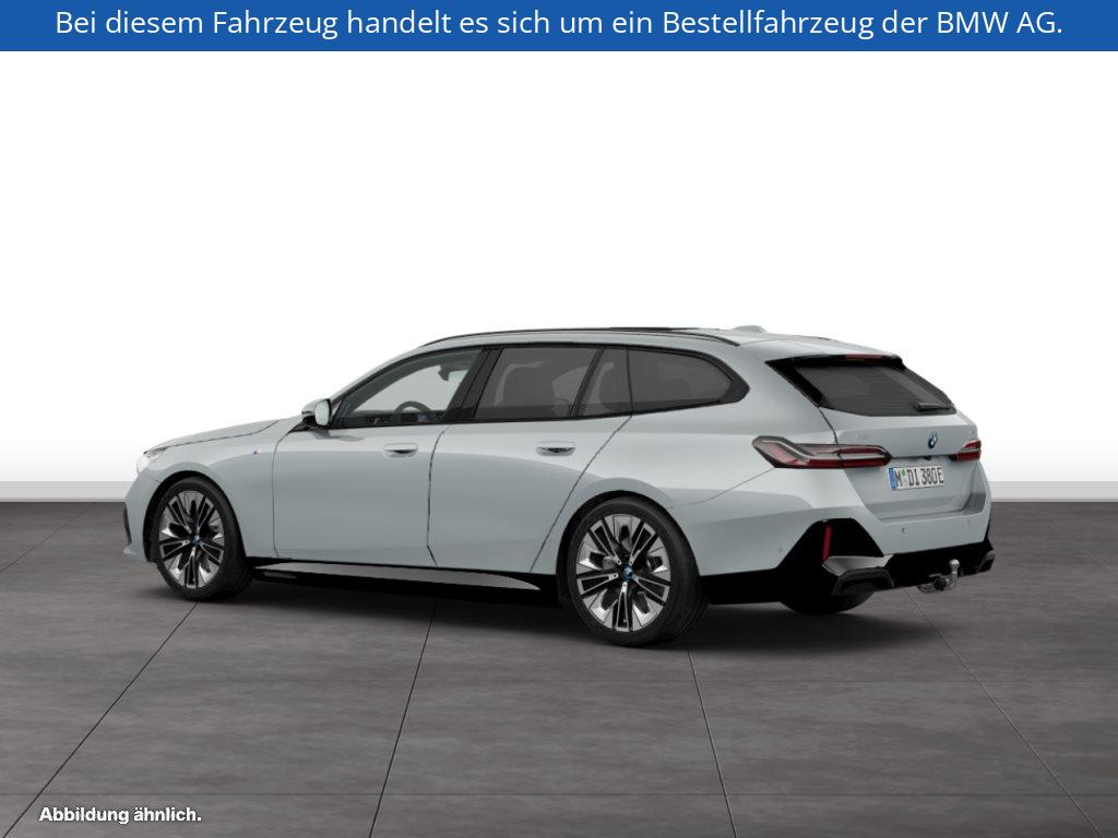 Fahrzeugabbildung BMW i5 eDrive40 Touring