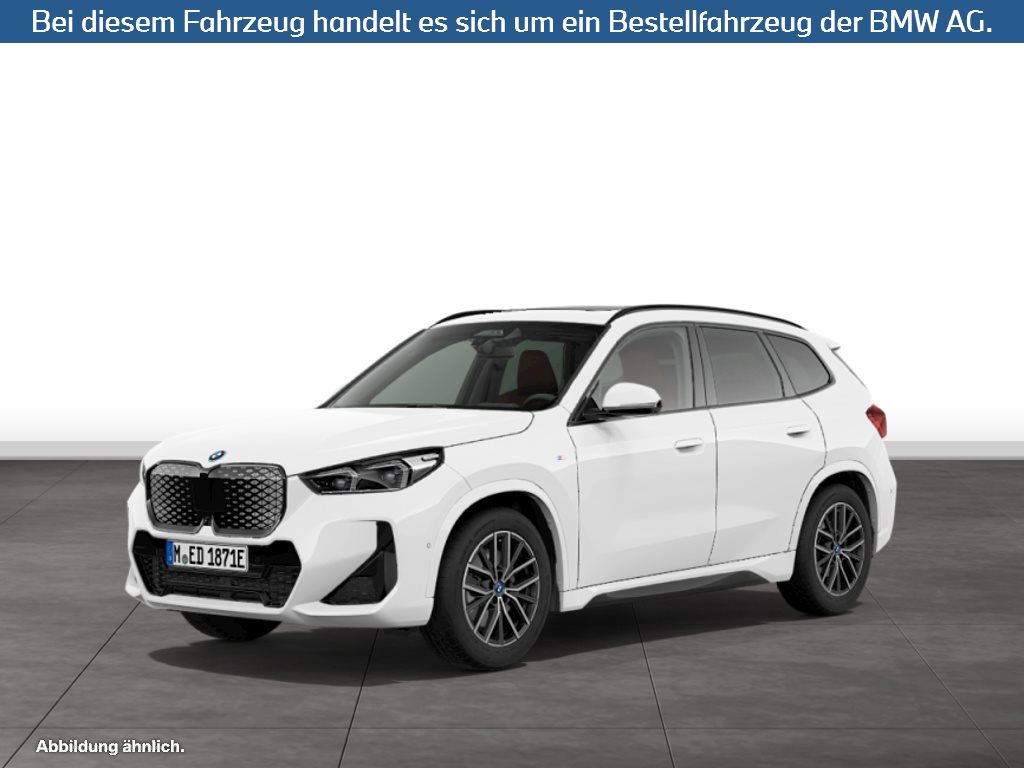 BMW iX1 xDrive30