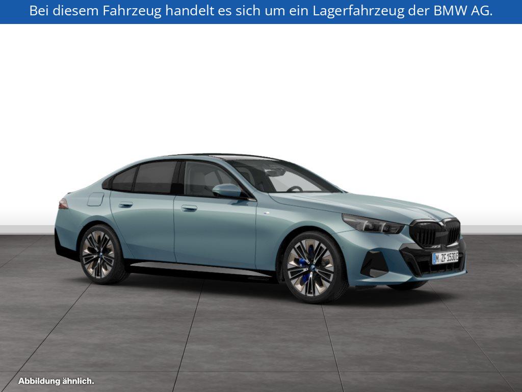 Fahrzeugabbildung BMW 550e xDrive Limousine