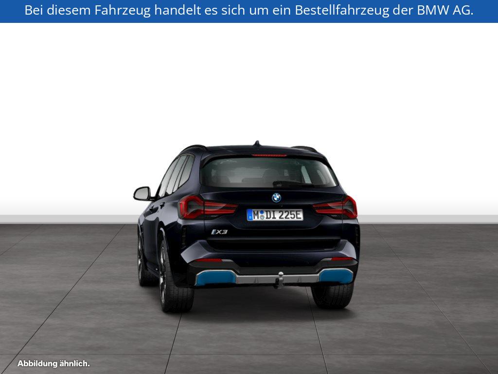 Fahrzeugabbildung BMW iX3 M Sport