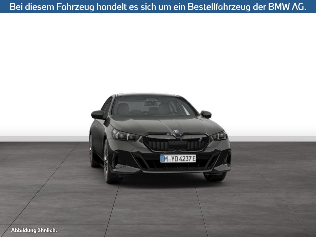 Fahrzeugabbildung BMW i5 xDrive40 Limousine