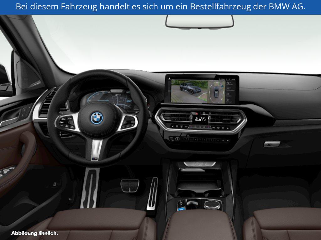 Fahrzeugabbildung BMW iX3 M Sport