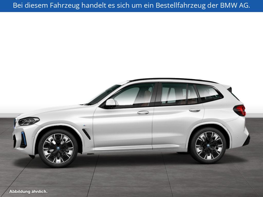 Fahrzeugabbildung BMW iX3 M Sport