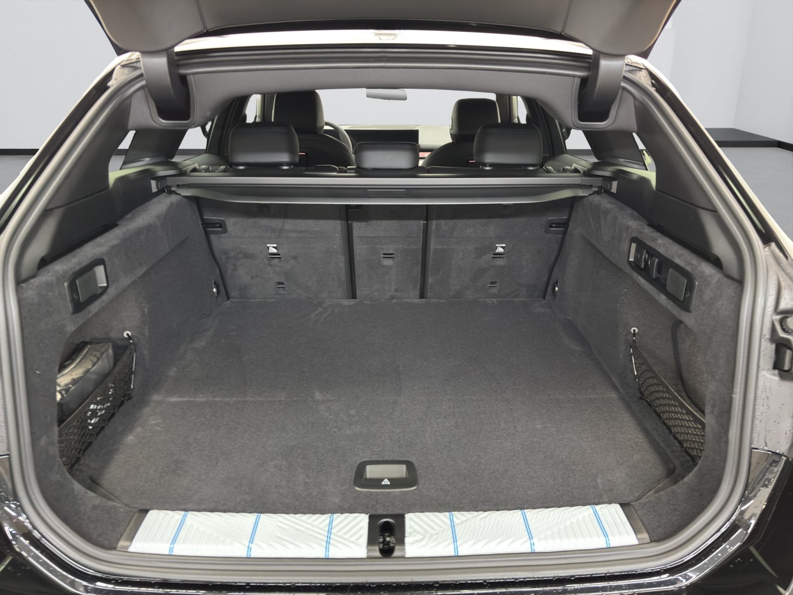 Fahrzeugabbildung BMW 520d Touring [M Sport, AHK, ACC, RFK, h&k Sound]