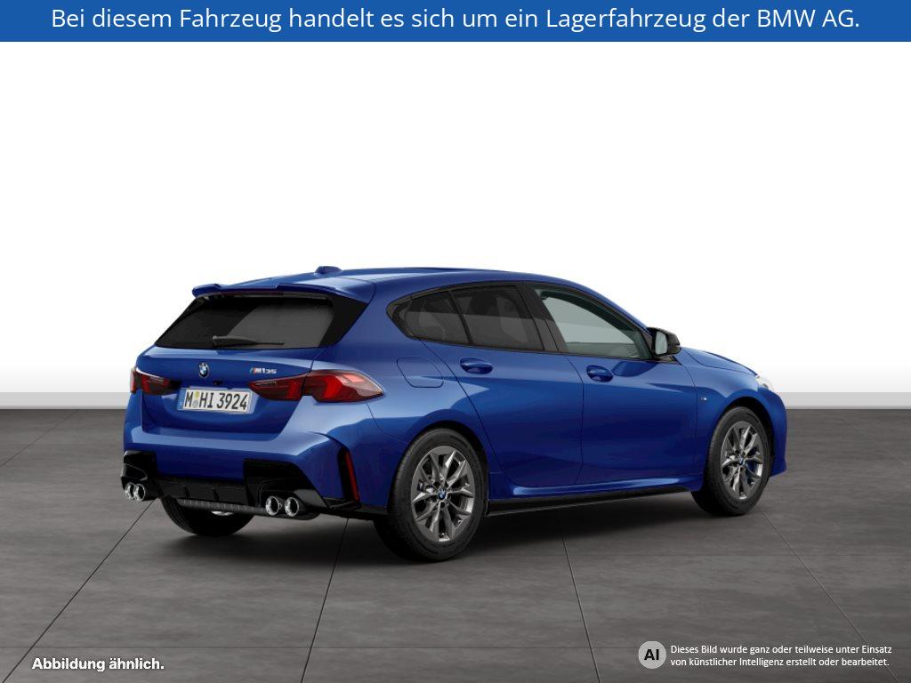 Fahrzeugabbildung BMW M135 xDrive