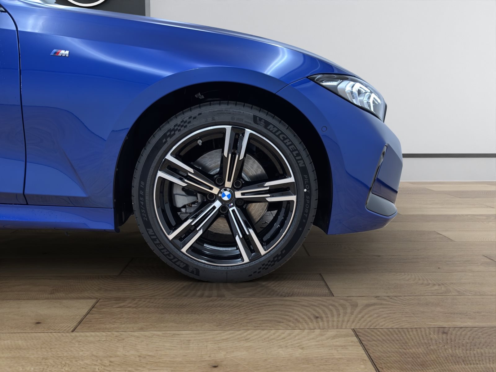 Fahrzeugabbildung BMW 330e Touring [M Sport, AHK, ACC, RFK, SHZ, HiFi]