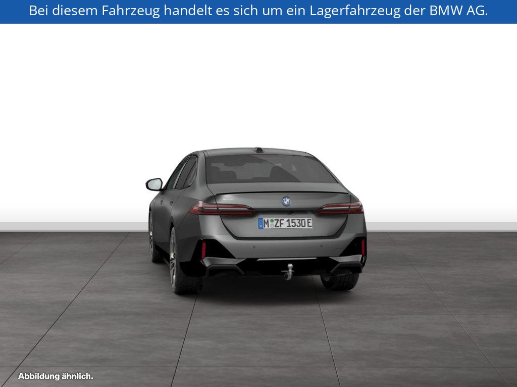 Fahrzeugabbildung BMW 550e xDrive Limousine