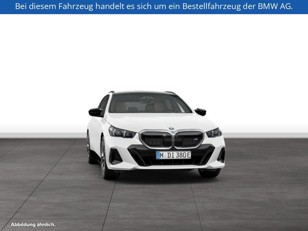 Fahrzeugabbildung BMW i5 M60 xDrive Touring