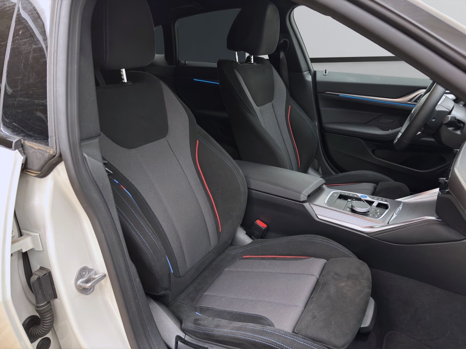 Fahrzeugabbildung BMW i4 xDrive40 Gran Coupé [M Sport, HUD, DA Prof.]