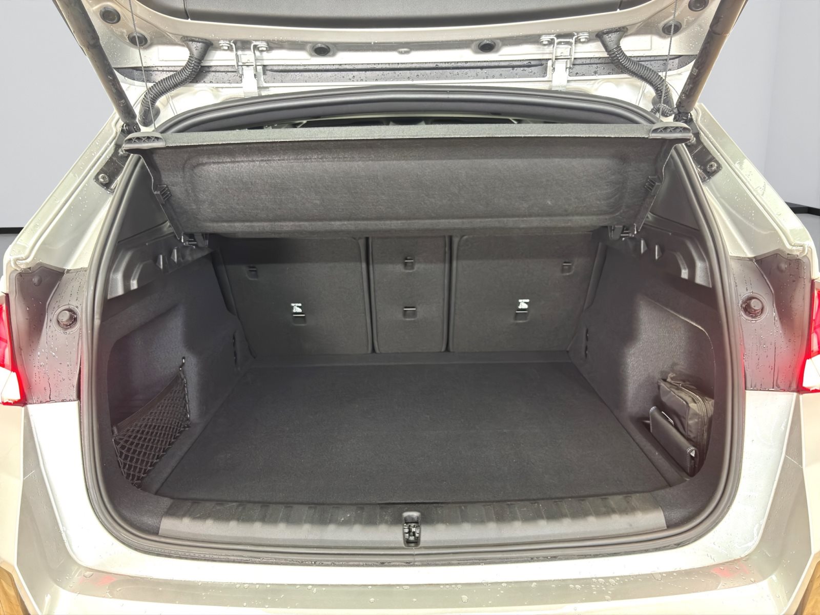 Fahrzeugabbildung BMW X1 xDrive23i [M Sport, HUD, AHK, ACC, Sitze elektr.]