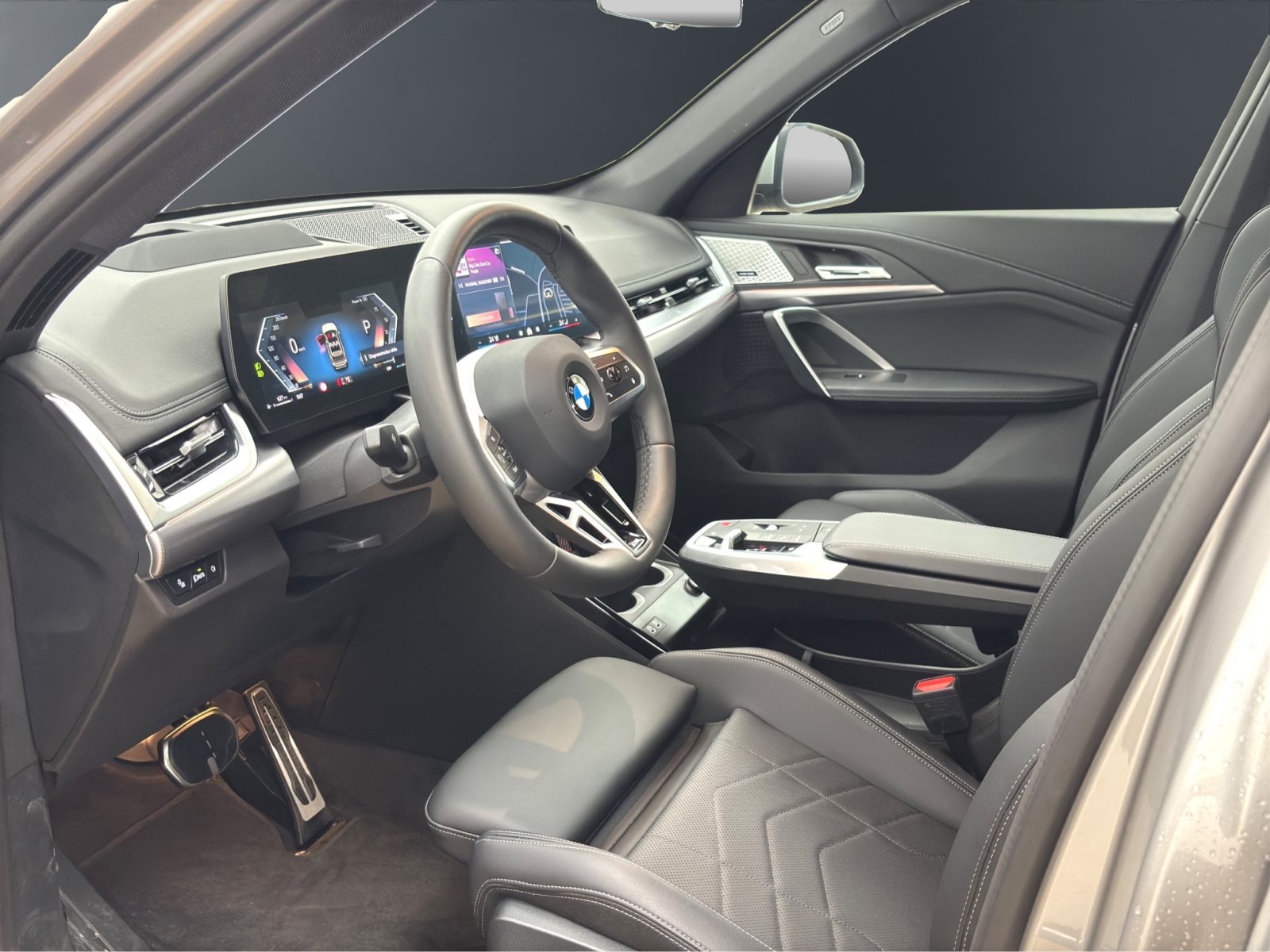Fahrzeugabbildung BMW X1 xDrive23i [M Sport, HUD, AHK, ACC, Sitze elektr.]