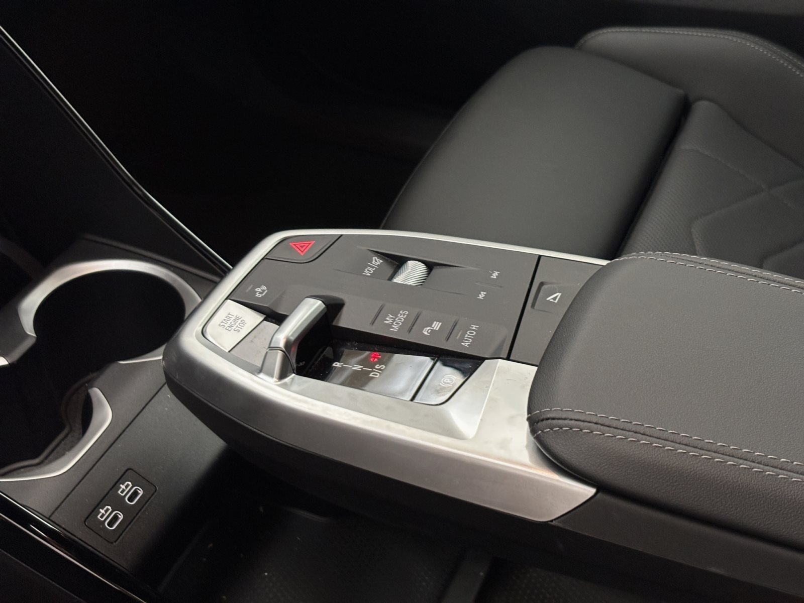 Fahrzeugabbildung BMW X1 xDrive23i [M Sport, HUD, AHK, ACC, Sitze elektr.]