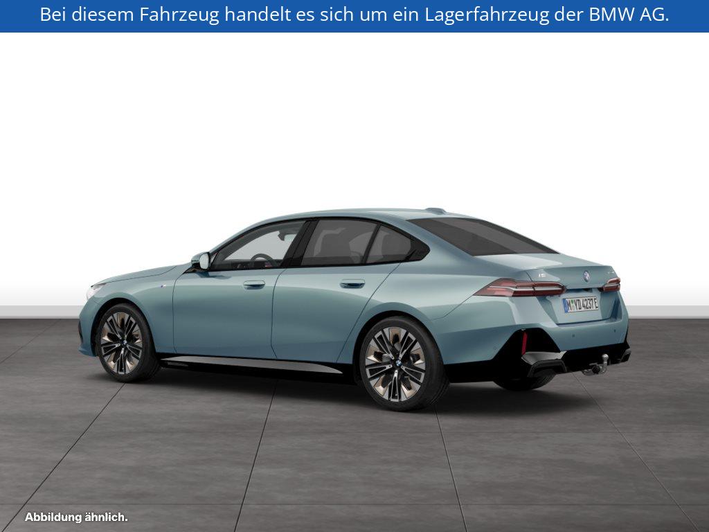 Fahrzeugabbildung BMW i5 eDrive40 Limousine