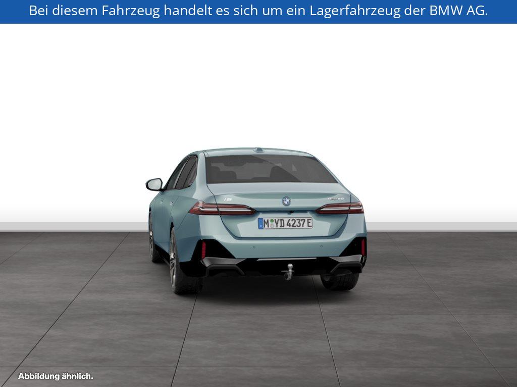Fahrzeugabbildung BMW i5 eDrive40 Limousine