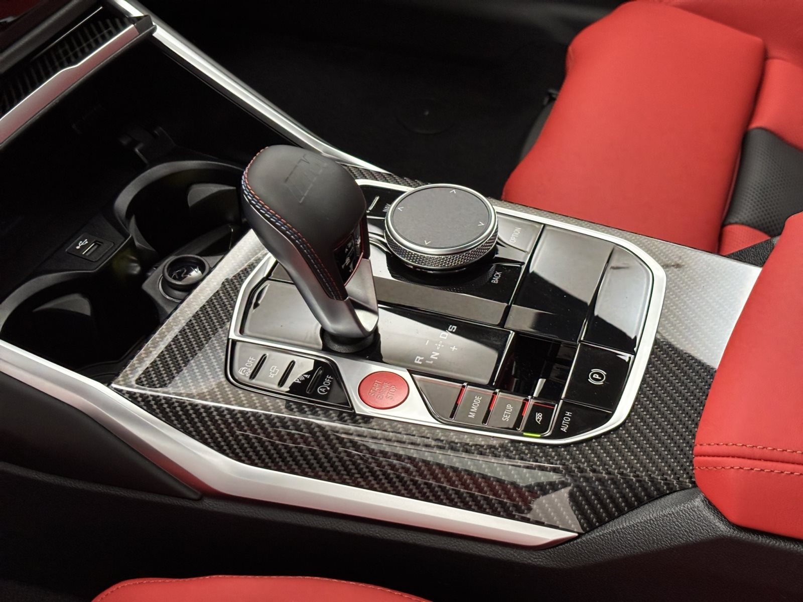 Fahrzeugabbildung BMW M3 Competition xDrive Limousine [HUD, ACC, h&K Sound]